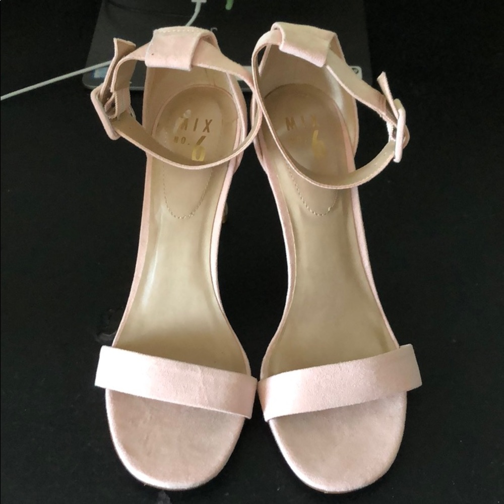 Suede light pink/neutral scrappy heels